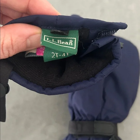 L.L. Bean Dark Blue Toddler Insulated Snow Mittens - Picture 2 of 5